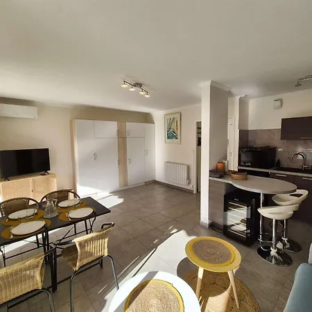 Sanary, 3 Couchages, Climatisation, A Pied