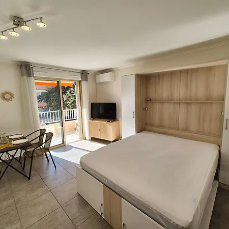 Sanary, 3 Couchages, Climatisation, A Pied Apartment Sanary-sur-Mer