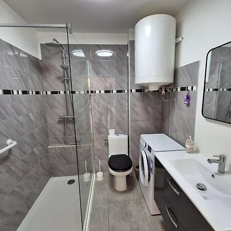 Sanary, 3 Couchages, Climatisation, A Pied Sanary-sur-Mer